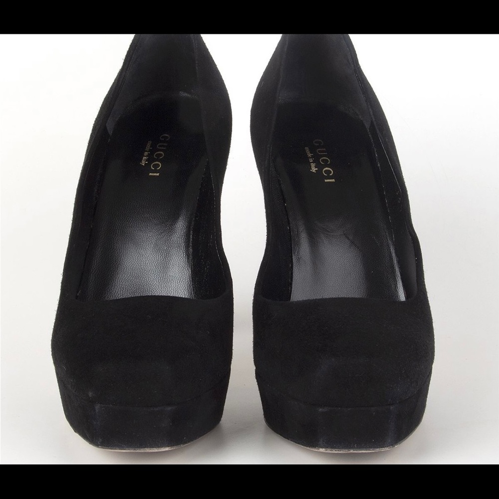 Gucci. Black suade. Platform Pumps. 4 inches. Size 9.5 - Picture 2 of 4